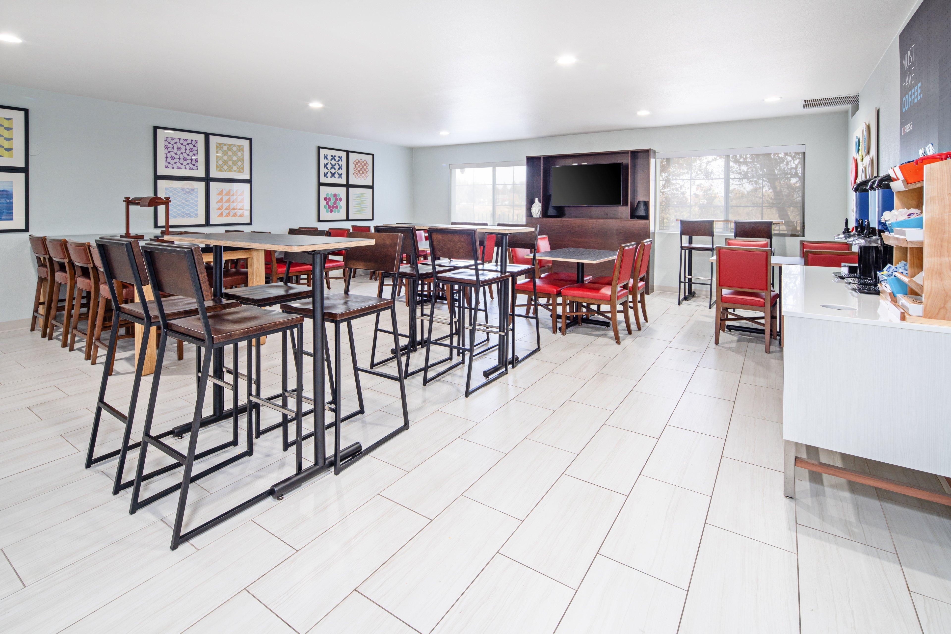 Holiday Inn Express & Suites Watsonville By Ihg Eksteriør billede