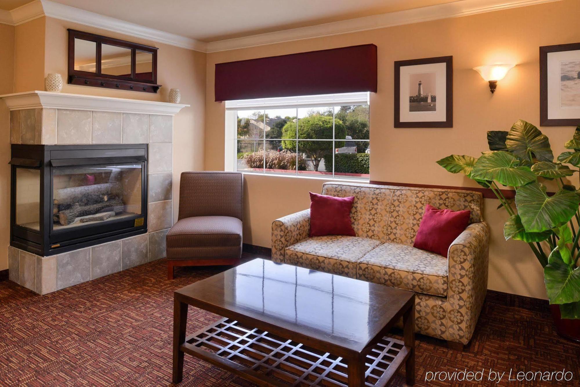 Holiday Inn Express & Suites Watsonville By Ihg Eksteriør billede