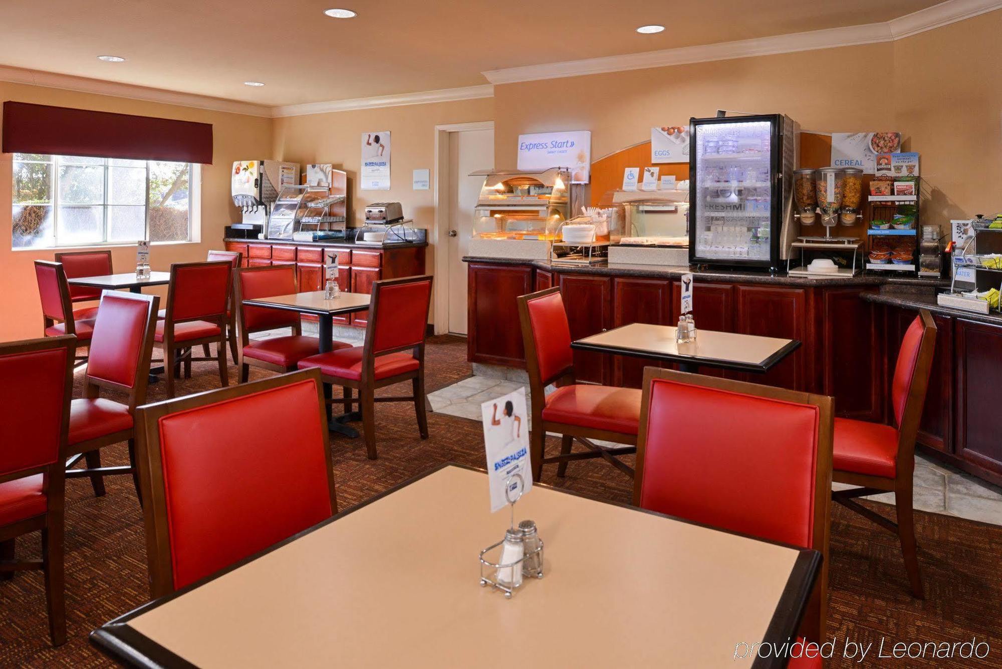 Holiday Inn Express & Suites Watsonville By Ihg Eksteriør billede