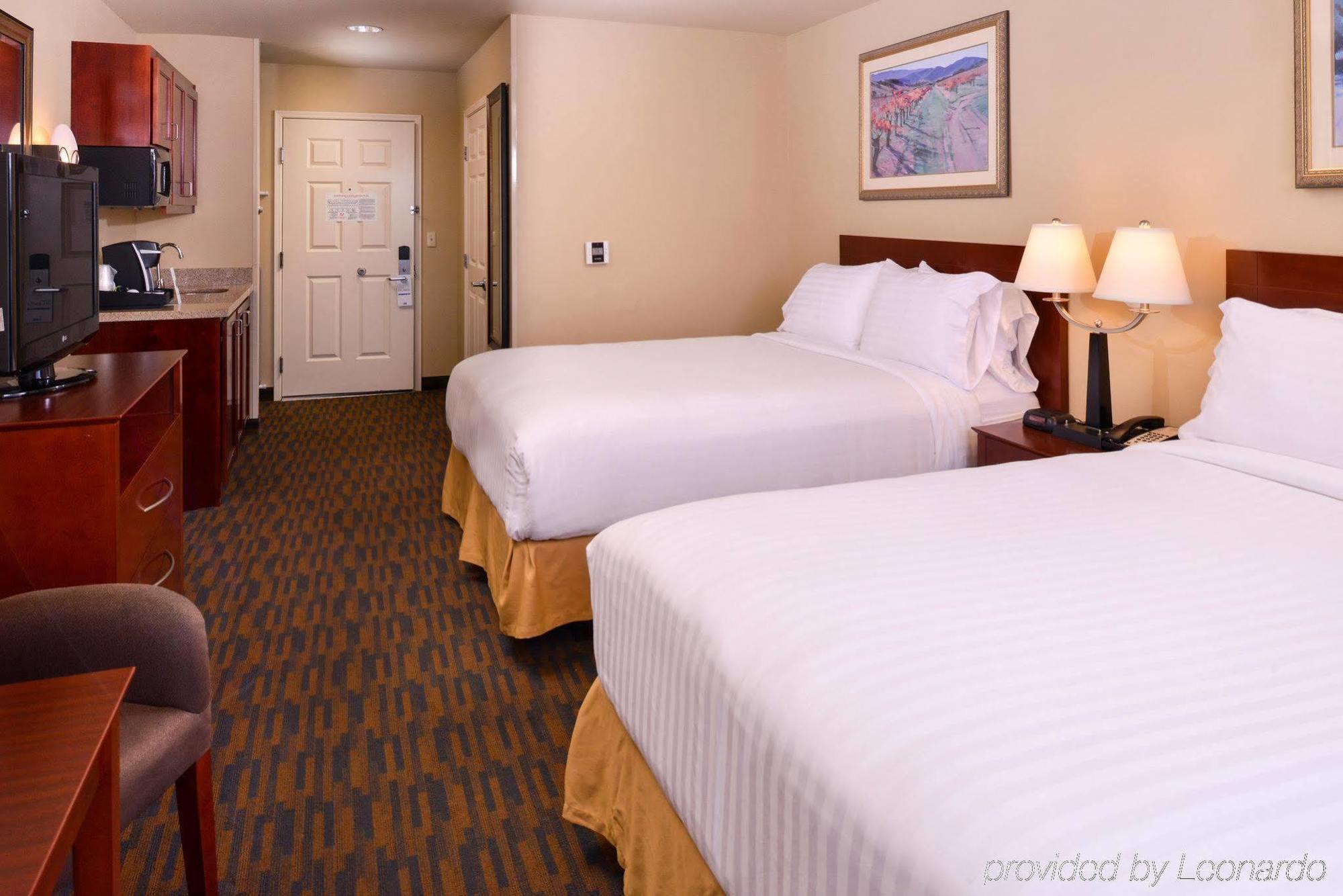 Holiday Inn Express & Suites Watsonville By Ihg Eksteriør billede