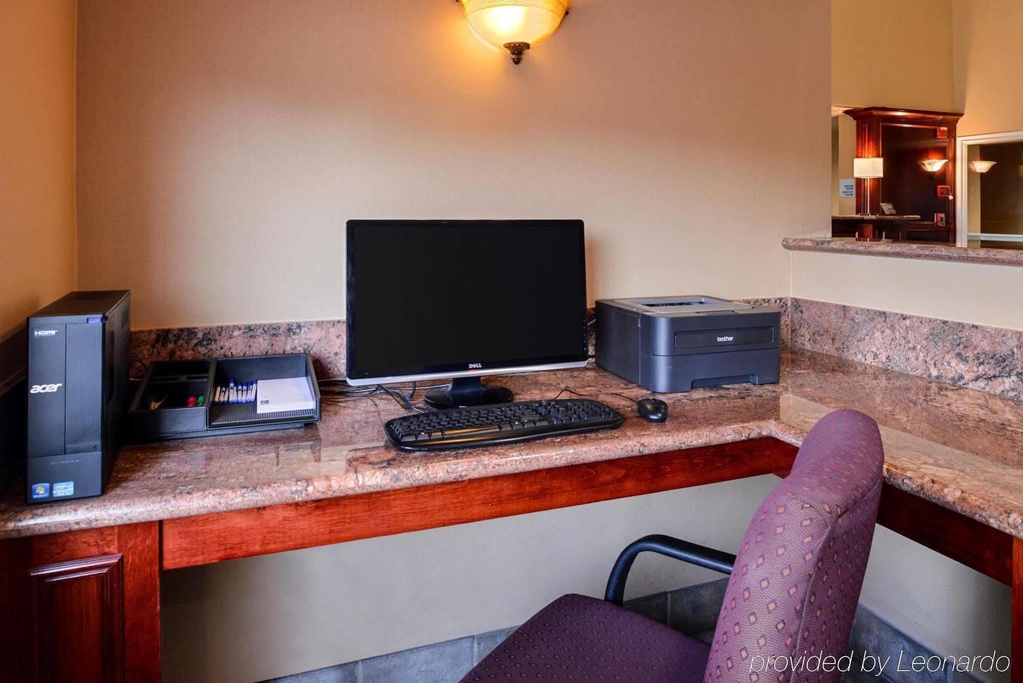 Holiday Inn Express & Suites Watsonville By Ihg Eksteriør billede